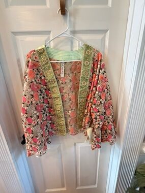 Aratta silk Floral Embroidered Open Jacket with Green Trim